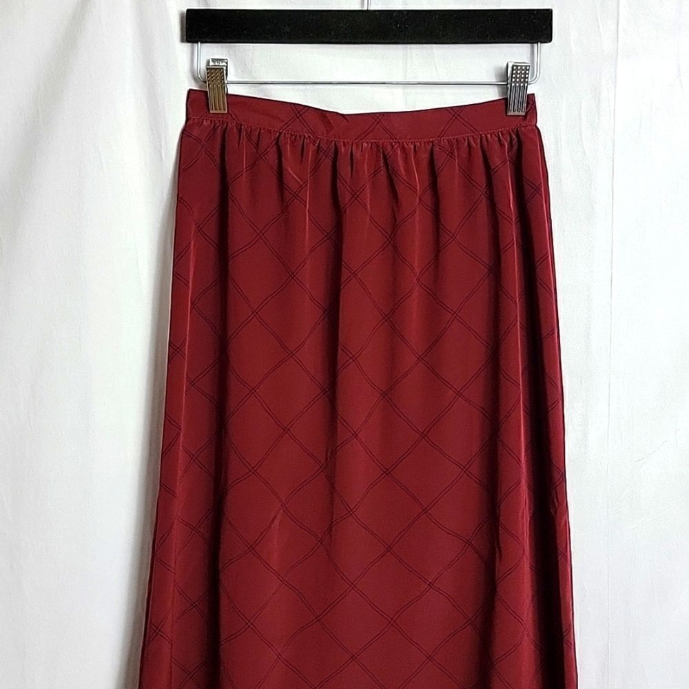 🖤5/$20🖤 THE LIMITED.. burgandy and navy skirt..